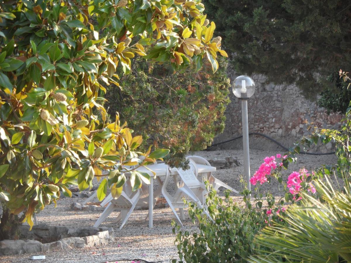 Azienda Agrituristica Masseria Campi Сан-Віто-дей-Норманні Екстер'єр фото